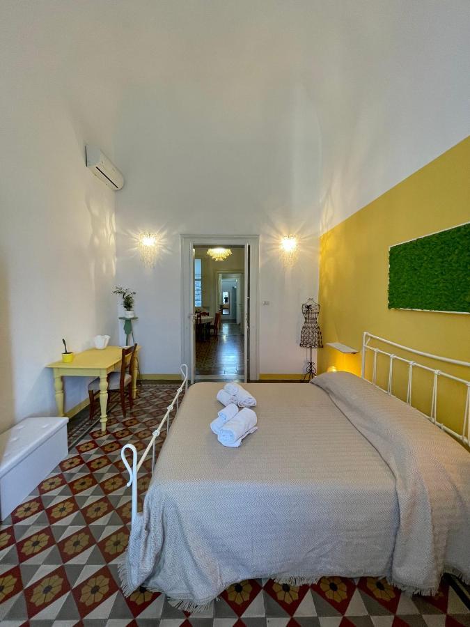 4 Balconi House-Appartamento Salentino Nel Centro Di レッチェ エクステリア 写真